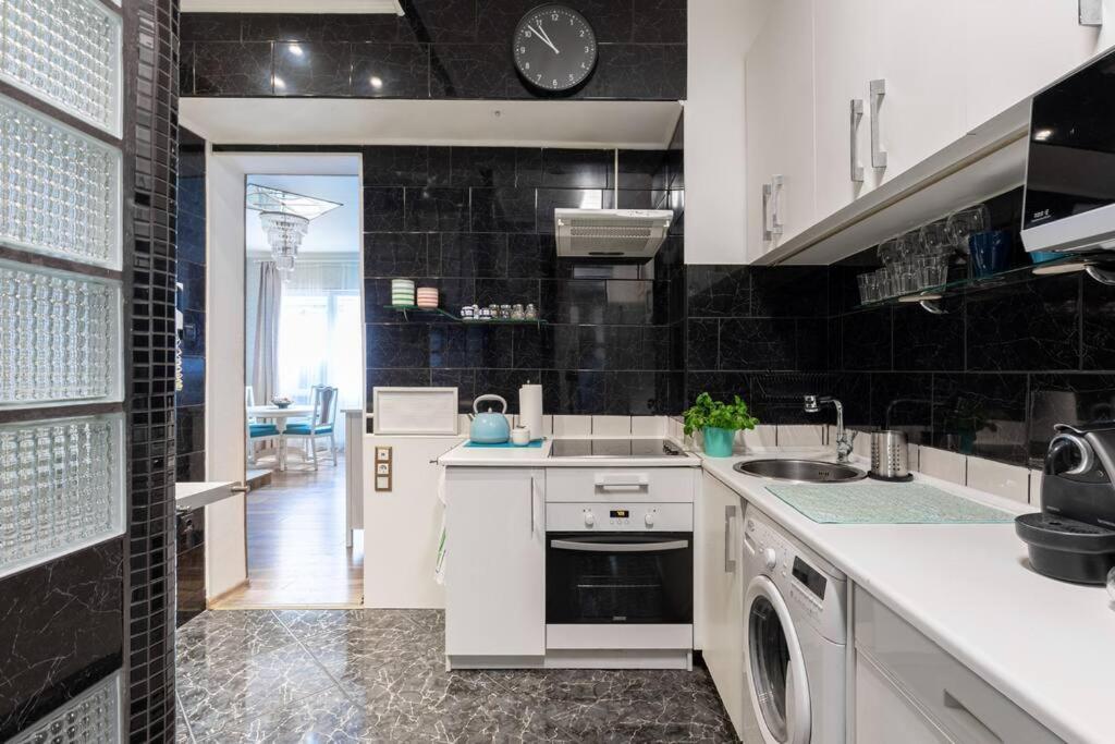 Stylish Central Budapest Apartment Екстериор снимка